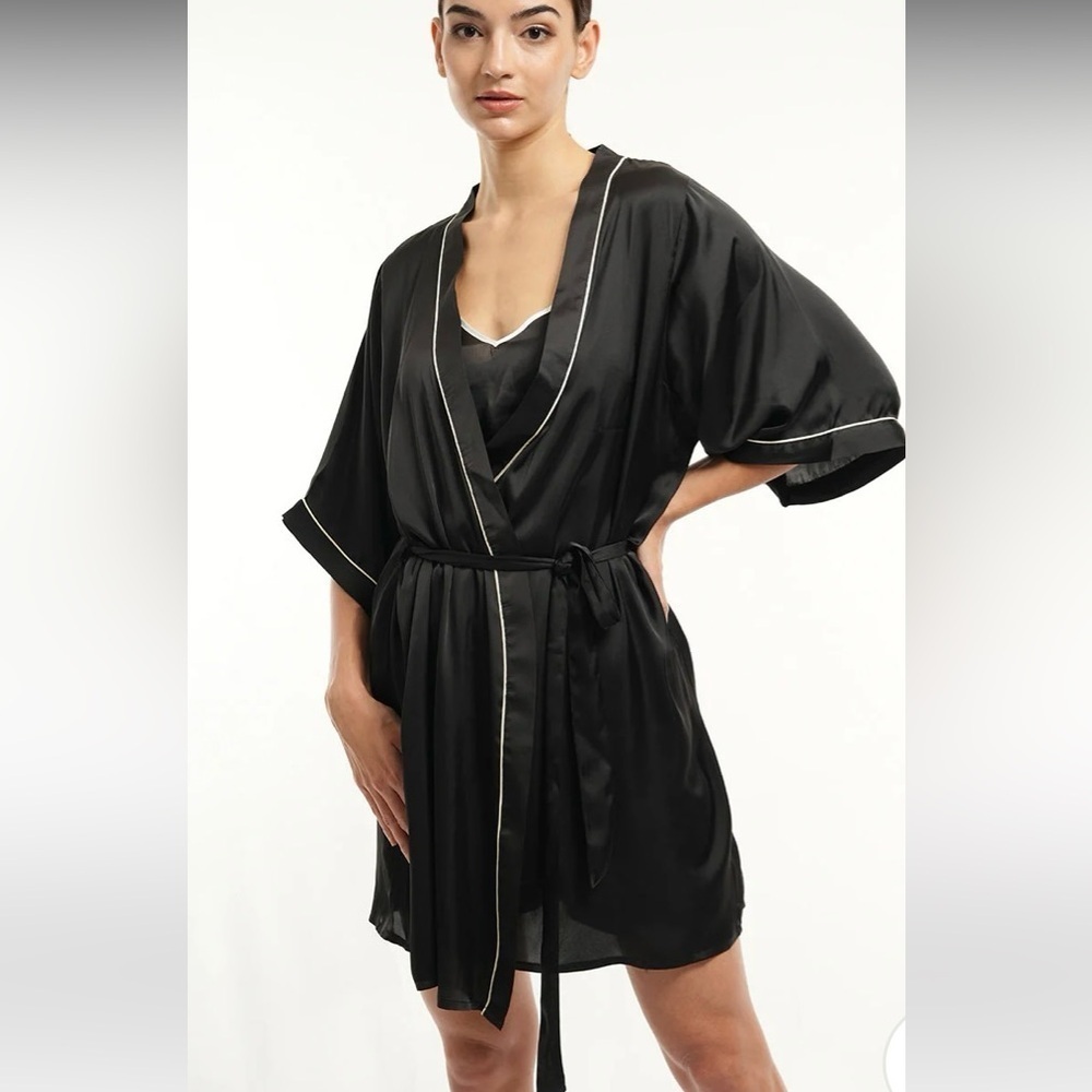 SEDA by MACKLY Black Satin Kimono Robe size S/M